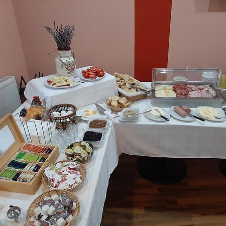 Pensiune Safrane Băile Herculane Zewnętrze zdjęcie