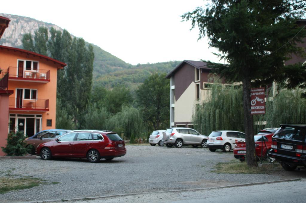 Pensiune Safrane Băile Herculane Zewnętrze zdjęcie